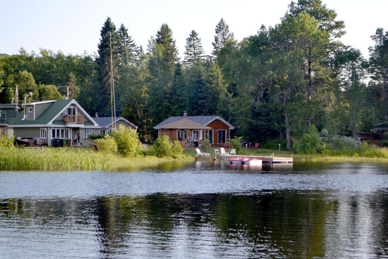 Les 4 Chalets - Le 605 Lac-Saint-Paul Экстерьер фото